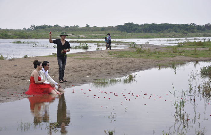 Tạo thêm cảnh để cảnh thực đẹp hơn. Tạo thêm cảnh để cảnh thực đẹp hơn.