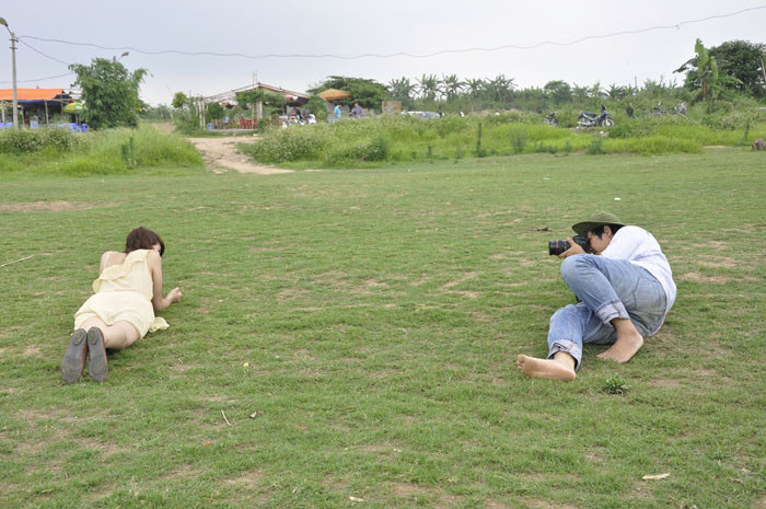 Có thể bức ảnh sẽ đẹp hơn khi mà người mẫu và nhiếp ảnh cùng nằm. Có thể bức ảnh sẽ đẹp hơn khi mà người mẫu và nhiếp ảnh cùng nằm.