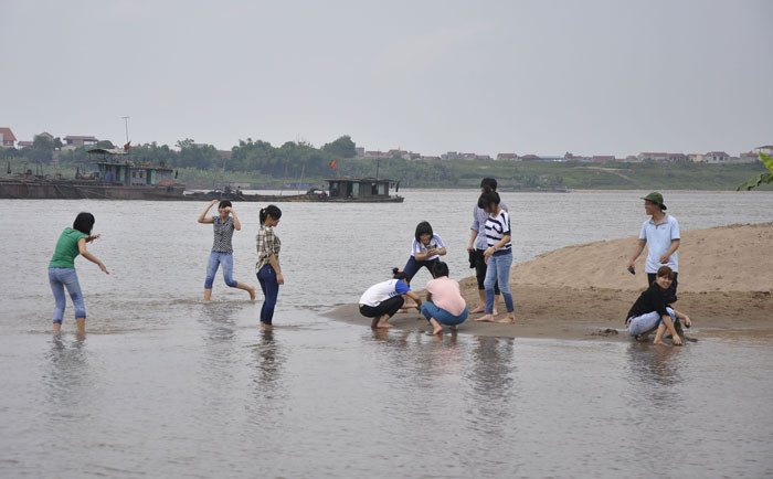 Vừa vui đùa vừa tranh thủ lưu lại những khoảnh khắc ấn tượng. Vừa vui đùa vừa tranh thủ lưu lại những khoảnh khắc ấn tượng.