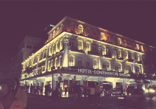 Khách sạn tại trung tâm thành phố. Ảnh Na Le