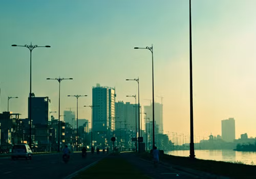 Đại lộ Đông - Tây. Ảnh Na Le