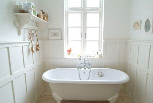 Phòng tắm đơn giản