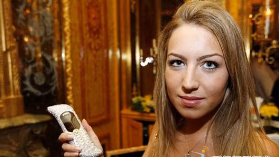 Dự kiến tập đoàn truyền thông GoldVish Luxury sẽ mang những chiếc điện thoại di động đắt tiền nhất thế giới ra thị trường vào cuối tháng này tại một cửa hàng Geneva, Thụy Sĩ