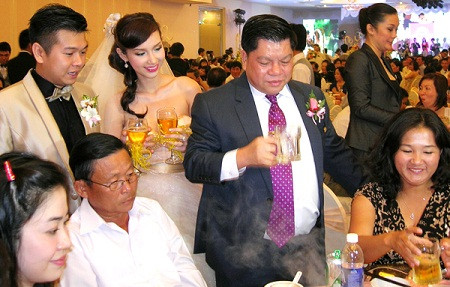 Đám cưới siêu khủng... Đám cưới siêu khủng...