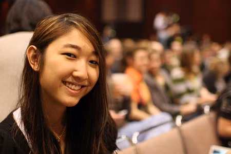 7. Jessica Mah - Đồng sáng lập kiêm CEO inDinero. Mah thành lập công ty của riêng mình từ năm 12 tuổi. Kể từ đó, cô đã hoàn thành tấm bằng về khoa học máy tính tại trường đại học California và Berkley. Cùng với một số người bạn khác, cô đồng sáng lập nên inDinero, thời điểm này cô chưa tròn 22 tuổi. 7. Jessica Mah - Đồng sáng lập kiêm CEO inDinero. Mah thành lập công ty của riêng mình từ năm 12 tuổi. Kể từ đó, cô đã hoàn thành tấm bằng về khoa học máy tính tại trường đại học California và Berkley. Cùng với một số người bạn khác, cô đồng sáng lập nên inDinero, thời điểm này cô chưa tròn 22 tuổi.