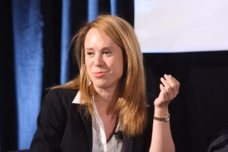 9. Dina Kaplan – Đồng sáng lập Blip.tv. Kaplan đã từng đoạt giài Emmy cho biên tập viên truyền hình xuất sắc trước khi thành lập nên Blip.tv, trang mạng cung cấp trên 50.000 bản quyền chương trình truyền hình và nhận được hơn 90 triệu lượt người xem mỗi tháng. 9. Dina Kaplan – Đồng sáng lập Blip.tv. Kaplan đã từng đoạt giài Emmy cho biên tập viên truyền hình xuất sắc trước khi thành lập nên Blip.tv, trang mạng cung cấp trên 50.000 bản quyền chương trình truyền hình và nhận được hơn 90 triệu lượt người xem mỗi tháng.