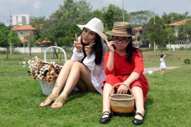 Chị cho biết: Chính lối suy nghĩ lạc quan, không tự cho mình là người bạc phận đã giúp chị vượt qua sóng gió. Chị cho biết: Chính lối suy nghĩ lạc quan, không tự cho mình là người bạc phận đã giúp chị vượt qua sóng gió.