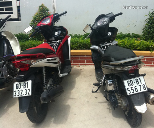 32.32 và 5678 trong khuôn viên để xe Phòng CSGT Công an tỉnh Đồng Nai.! 32.32 và 5678 trong khuôn viên để xe Phòng CSGT Công an tỉnh Đồng Nai.!