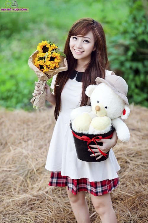 Hiện tại, hot girl nana đang làm Trợ lý Phòng kinh doanh cho một công ty cổ phần Đầu tư nước ngoài. Công việc hiện tại giúp Nana thỏa mãn niềm đam mê và học hỏi được nhiều kinh nghiệm.