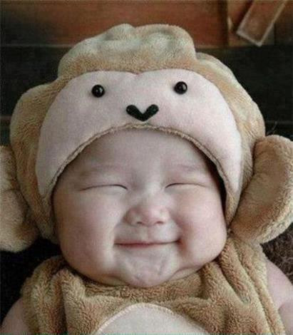 Khuôn mặt biểu cảm giống...thần tài của cậu nhóc này tạo nên sức nóng cho Facebook AnhTuan