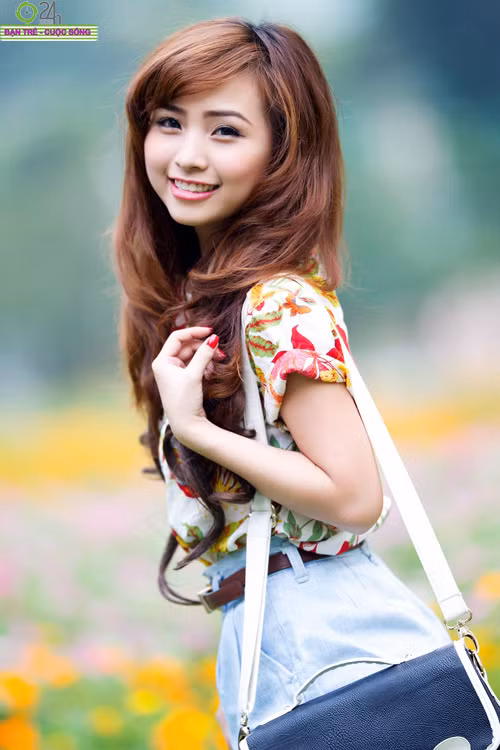 Nana nổi bật trong giới trẻ Sài Gòn vì sở hữu gương mặt búp bê và nụ cười thiên thần.