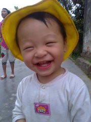 Facebook Thembol chia sẻ: "Cháu mình đó, lúc nào cũng cười tít cả mắt!" Facebook Thembol chia sẻ: "Cháu mình đó, lúc nào cũng cười tít cả mắt!"