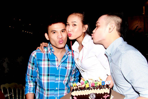 Lại 1 "màn chu môi" nhắng nhít