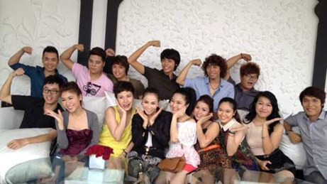 Đội hình "chuẩn" của Thu Minh đang trong quá trình tập luyện.