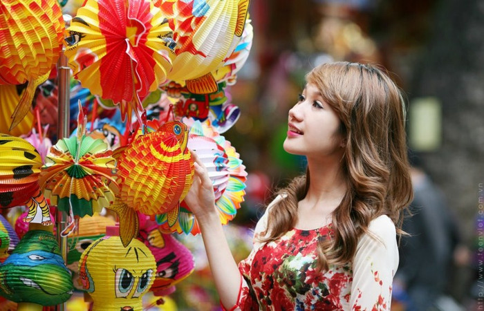 Tuy nhiên với Hải Yến công việc chụp hình chỉ là phụ, việc học mới là quan trọng nhất hiện nay. Hải Yến còn là Bí thư đoàn năng động của Khoa Triết học. Teen Model An Phương "biến hóa" với style dễ thương Vẻ đẹp dịu dàng của tân sinh viên ĐH Kinh tế Huế Hotgirl CĐ Công nghiệp TPHCM đẹp tựa thiên thần Hot girl ĐH Công nghiệp Hà Nội đẹp tinh khôi trong nắng mai Tuy nhiên với Hải Yến công việc chụp hình chỉ là phụ, việc học mới là quan trọng nhất hiện nay. Hải Yến còn là Bí thư đoàn năng động của Khoa Triết học. Teen Model An Phương "biến hóa" với style dễ thương Vẻ đẹp dịu dàng của tân sinh viên ĐH Kinh tế Huế Hotgirl CĐ Công nghiệp TPHCM đẹp tựa thiên thần Hot girl ĐH Công nghiệp Hà Nội đẹp tinh khôi trong nắng mai