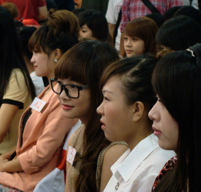 Được phát động từ ngày 1 - 6, năm nay cuộc thi đã thu hút được số lượng thí sinh đông đảo đến hơn 200 hồ sơ. Vẻ đẹp đài các của Miss Ngôi sao Bích Khanh Phát sốt vì cô giáo 9x xinh đẹp của trường chuyên Hà Nội - Amsterdam Gặp cô giáo 9x siêu kute trong ngày khai giảng trường Ams Được phát động từ ngày 1 - 6, năm nay cuộc thi đã thu hút được số lượng thí sinh đông đảo đến hơn 200 hồ sơ. Vẻ đẹp đài các của Miss Ngôi sao Bích Khanh Phát sốt vì cô giáo 9x xinh đẹp của trường chuyên Hà Nội - Amsterdam Gặp cô giáo 9x siêu kute trong ngày khai giảng trường Ams