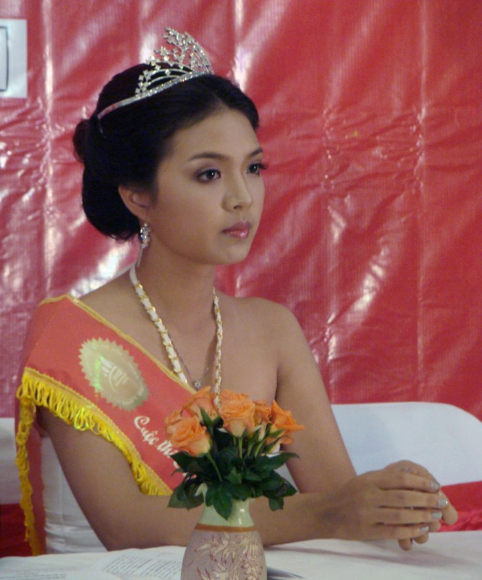 Người đẹp Đỗ Thùy Dương lộng lẫy với vương miện Imiss Thăng Long 2011. Vẻ đẹp đài các của Miss Ngôi sao Bích Khanh Phát sốt vì cô giáo 9x xinh đẹp của trường chuyên Hà Nội - Amsterdam Gặp cô giáo 9x siêu kute trong ngày khai giảng trường Ams Người đẹp Đỗ Thùy Dương lộng lẫy với vương miện Imiss Thăng Long 2011. Vẻ đẹp đài các của Miss Ngôi sao Bích Khanh Phát sốt vì cô giáo 9x xinh đẹp của trường chuyên Hà Nội - Amsterdam Gặp cô giáo 9x siêu kute trong ngày khai giảng trường Ams