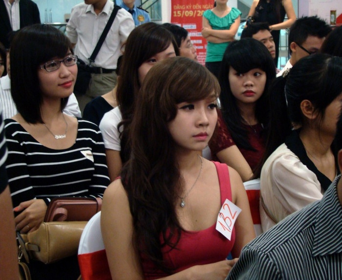 Nhìn chung mặt bằng thí sinh năm nay khá đồng đều với nhiều gương mặt triển vọng, nhiều hot girl nổi tiếng của các trường ĐH, CĐ. Vẻ đẹp đài các của Miss Ngôi sao Bích Khanh Phát sốt vì cô giáo 9x xinh đẹp của trường chuyên Hà Nội - Amsterdam Gặp cô giáo 9x siêu kute trong ngày khai giảng trường Ams Nhìn chung mặt bằng thí sinh năm nay khá đồng đều với nhiều gương mặt triển vọng, nhiều hot girl nổi tiếng của các trường ĐH, CĐ. Vẻ đẹp đài các của Miss Ngôi sao Bích Khanh Phát sốt vì cô giáo 9x xinh đẹp của trường chuyên Hà Nội - Amsterdam Gặp cô giáo 9x siêu kute trong ngày khai giảng trường Ams