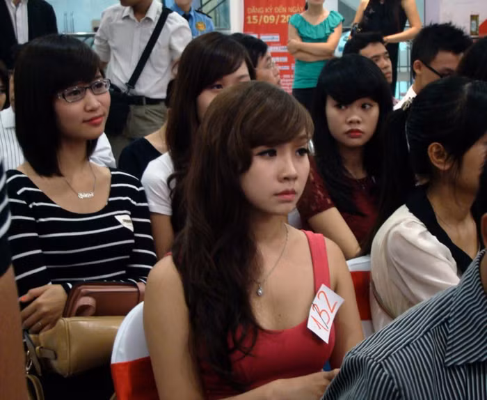Nhìn chung mặt bằng thí sinh năm nay khá đồng đều với nhiều gương mặt triển vọng, nhiều hot girl nổi tiếng của các trường ĐH, CĐ. Vẻ đẹp đài các của Miss Ngôi sao Bích Khanh Phát sốt vì cô giáo 9x xinh đẹp của trường chuyên Hà Nội - Amsterdam Gặp cô giáo 9x siêu kute trong ngày khai giảng trường Ams
