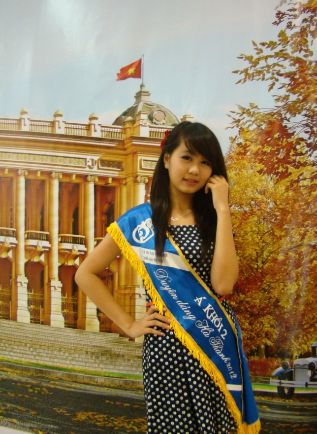 Á khôi 2 Duyên dáng Hà Thành. Vẻ đẹp đài các của Miss Ngôi sao Bích Khanh Phát sốt vì cô giáo 9x xinh đẹp của trường chuyên Hà Nội - Amsterdam Gặp cô giáo 9x siêu kute trong ngày khai giảng trường Ams Á khôi 2 Duyên dáng Hà Thành. Vẻ đẹp đài các của Miss Ngôi sao Bích Khanh Phát sốt vì cô giáo 9x xinh đẹp của trường chuyên Hà Nội - Amsterdam Gặp cô giáo 9x siêu kute trong ngày khai giảng trường Ams