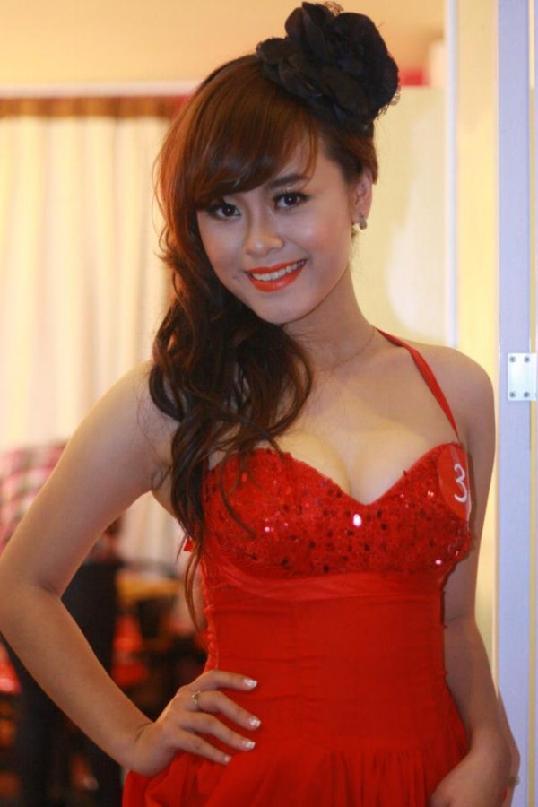 Miss Ảnh Miss Thăng Long 2012, Top 40 Miss Travel Nguyễn Cẩm Tú. 100 người đẹp Imiss Thăng Long nóng bỏng trên sàn Catwalk Những nữ sinh diện áo dài đẹp hơn cả Hoa hậu Mai Phương Thúy (P18) Á khôi ĐH Lao động Xã hội đẹp long lanh giữa đồng hoa cải Ngẩn ngơ vì hotgirl Đại học Ngoại thương