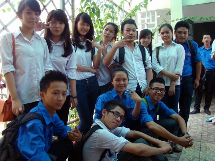 Các bạn tình nguyện chụp hình kỉ niệm Hot girl ĐH Kinh tế Quốc dân đẹp rạng ngời giữa "phố trung thu" Những gương mặt sáng giá nhất vòng 3 Imiss Thăng Long 2012 "Chết ngất" vì đôi mắt biết cười của Hotgirl Lee Nguyễn 100 người đẹp Imiss Thăng Long nóng bỏng trên sàn Catwalk