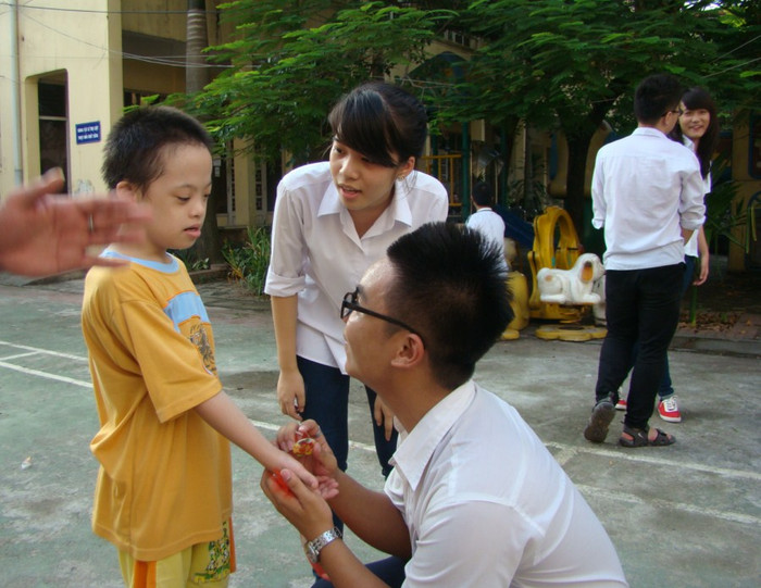 Hot girl ĐH Kinh tế Quốc dân đẹp rạng ngời giữa "phố trung thu" Những gương mặt sáng giá nhất vòng 3 Imiss Thăng Long 2012 "Chết ngất" vì đôi mắt biết cười của Hotgirl Lee Nguyễn 100 người đẹp Imiss Thăng Long nóng bỏng trên sàn Catwalk