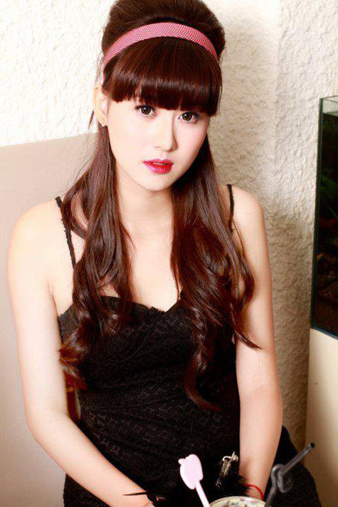 Vẻ đẹp thơ ngây của cô nàng 9X