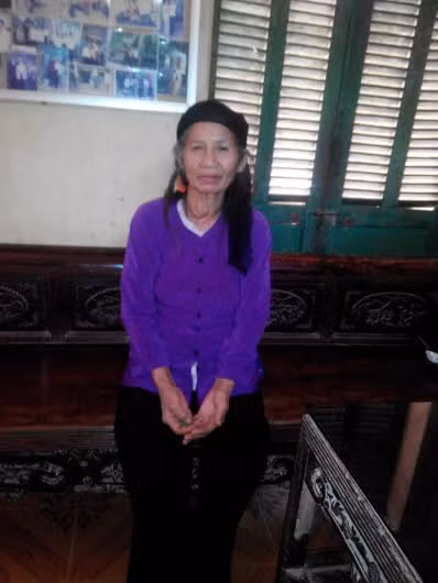 Cụ Vũ Thị Lợi được chị Tranh chữa khỏi liền hai bệnh Sỏi thận và gan nhiễm mỡ