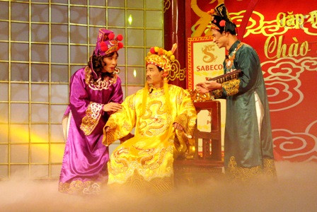 Công Lý với vai diễn Bắc Đẩu đã tạo được ấn tượng rất sâu trong lòng khán giả hâm mộ chương trình Táo quân cuối năm. Công Lý với vai diễn Bắc Đẩu đã tạo được ấn tượng rất sâu trong lòng khán giả hâm mộ chương trình Táo quân cuối năm.