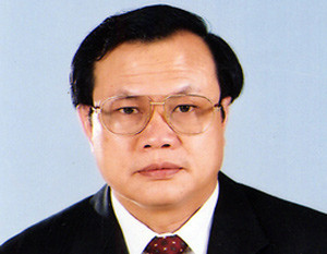 9. Ông Phạm Quang Nghị (sinh năm 1949, quê Thanh Hóa), Bí thư Thành ủy Hà Nội, Ủy viên Bộ Chính trị khóa X và XI. Ông Phạm Quang Nghị đã kinh qua các chức vụ: Phó Trưởng ban thường trực Ban Tư tưởng - Văn hóa Trung ương, Bí thư Tỉnh ủy tỉnh Hà Nam, Bộ trưởng Văn hóa - Thông tin.