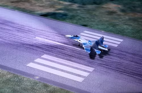 Thực hiện hạ cánh trong buồng tập lái ở điều kiện bay ban đêm.