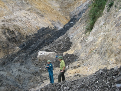 Môi trường vùng than bị tàn phá nghiêm trọng. Ảnh: PV. Môi trường vùng than bị tàn phá nghiêm trọng. Ảnh: PV.