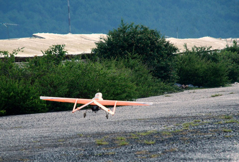 Rời đường băng.