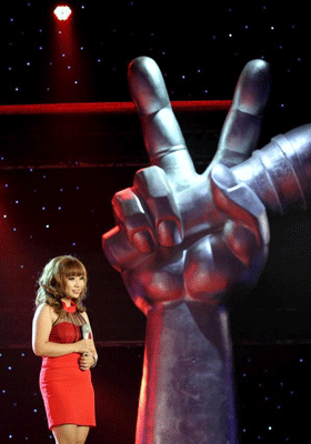 "Tôi nghĩ, chúng tôi hành động như thế bởi quá bức xúc với clip kia, chúng tôi không có ý trách móc anh chị báo chí, bởi chúng tôi là người trong cuộc nên hiểu rõ chị Phương Uyên làm việc rất công minh", cô phát biểu trên Zing. "Tôi nghĩ, chúng tôi hành động như thế bởi quá bức xúc với clip kia, chúng tôi không có ý trách móc anh chị báo chí, bởi chúng tôi là người trong cuộc nên hiểu rõ chị Phương Uyên làm việc rất công minh", cô phát biểu trên Zing.