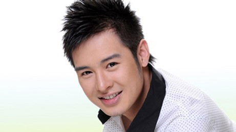 Hôm 17/9, một nguồn tin từ công ty CJ E&M (Hàn Quốc) đã chính thức thông báo thành phần ban giám khảo của cuộc thi K-pop Star Hunt. Ngoài 2 đại diện đến từ công ty Cube Entertainment còn có 1 đại diện của Việt Nam đó là ca sĩ Hoàng Hải.