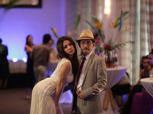 "Kiều nữ" Vân Trang và "đại gia" Minh Thuận. "Kiều nữ" Vân Trang và "đại gia" Minh Thuận.