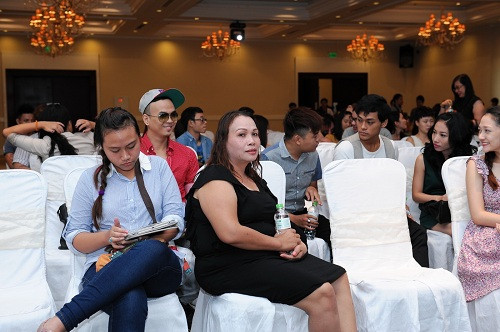 Thí sinh lớn tuổi nhất - sư tử Kim Loan. Thí sinh lớn tuổi nhất - sư tử Kim Loan.