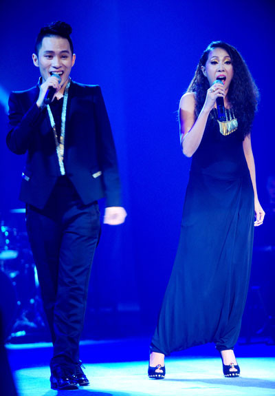 Anh khiến Nguyên Thảo vốn nhẹ nhàng trở nên mãnh liệt trongMùa thu cho em, When I fall in love, khiến Thanh Lam vốn nóng bỏng trở nên dịu ngọt trong Không còn mùa thu, Huyền thoại hồ núi Cốc.(Theo VnE)