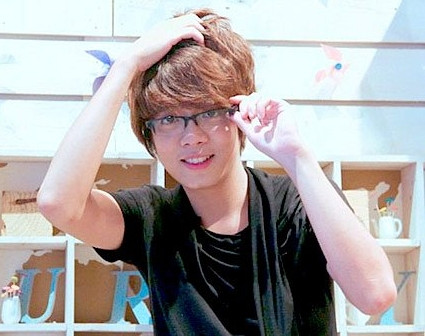 Bùi Anh Tuấn tỏ rõ quan điểm ủng hộ Phương Uyên. Bùi Anh Tuấn tỏ rõ quan điểm ủng hộ Phương Uyên.