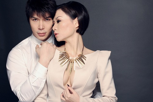 Với phong cách bốc lửa , giọng hát cao vút cùng kỹ thuật thanh nhạc điêu luyện , Thu Minh đã chinh phục được giới chuyên môn cũng như những khán giả khó tính nhất với hàng lọat hit đình đám như Đường Cong , Bay , Taxi và gần đây nhất là ‘’quả bom’’ Xinh , sáng tác bởi người em thân thiết , ca sĩ Nathan Lee. Với phong cách bốc lửa , giọng hát cao vút cùng kỹ thuật thanh nhạc điêu luyện , Thu Minh đã chinh phục được giới chuyên môn cũng như những khán giả khó tính nhất với hàng lọat hit đình đám như Đường Cong , Bay , Taxi và gần đây nhất là ‘’quả bom’’ Xinh , sáng tác bởi người em thân thiết , ca sĩ Nathan Lee.