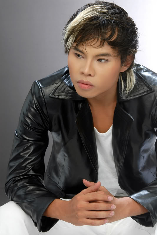 Khác với Cao Thái Sơn, ngay sau đó, anh chàng có tên là Tần Khánh này đã lên trang cá nhân thừa nhận mình thuộc giới tính thứ 3 khiến nhiều người bất ngờ. Dư luận cho rằng, Tần Khánh đang cố tình tạo scandal để gây chú ý.(Theo VTC) Khác với Cao Thái Sơn, ngay sau đó, anh chàng có tên là Tần Khánh này đã lên trang cá nhân thừa nhận mình thuộc giới tính thứ 3 khiến nhiều người bất ngờ. Dư luận cho rằng, Tần Khánh đang cố tình tạo scandal để gây chú ý.(Theo VTC)