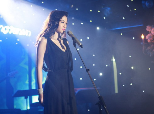 Giai nhân một thời của Hà Dũng thể hiện một số ca khúc trong phim. Giai nhân một thời của Hà Dũng thể hiện một số ca khúc trong phim.