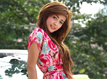 Gần đây, Khánh Chi còn được biết tới với vai trò 1 ca sĩ. Gần đây, Khánh Chi còn được biết tới với vai trò 1 ca sĩ.