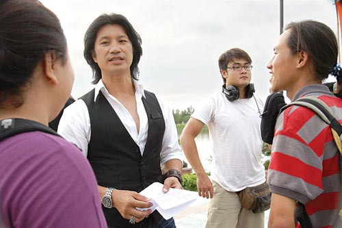 Dustin Nguyễn tại phim trường