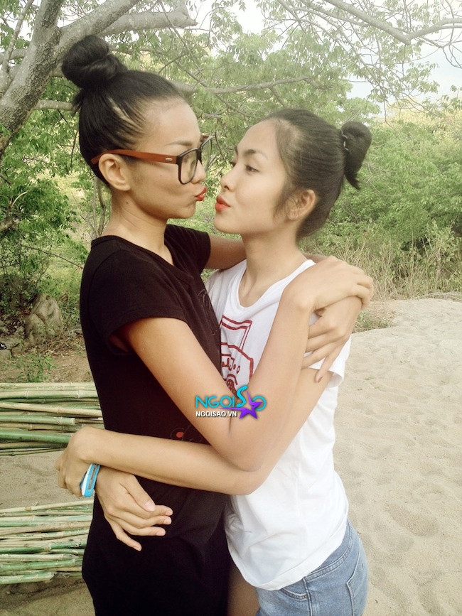 ...rồi lại lưu luyến Thanh Hằng không nỡ rời xa ...rồi lại lưu luyến Thanh Hằng không nỡ rời xa