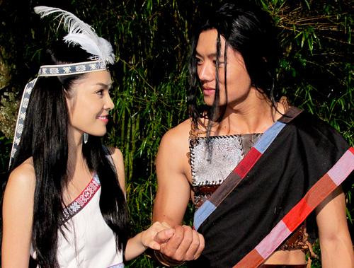 Câu chuyện tình của cô với Thạch Sanh có nhiều đất diễn hơn so với câu truyện cổ tích mà khán giả từng đọc. Câu chuyện tình của cô với Thạch Sanh có nhiều đất diễn hơn so với câu truyện cổ tích mà khán giả từng đọc.