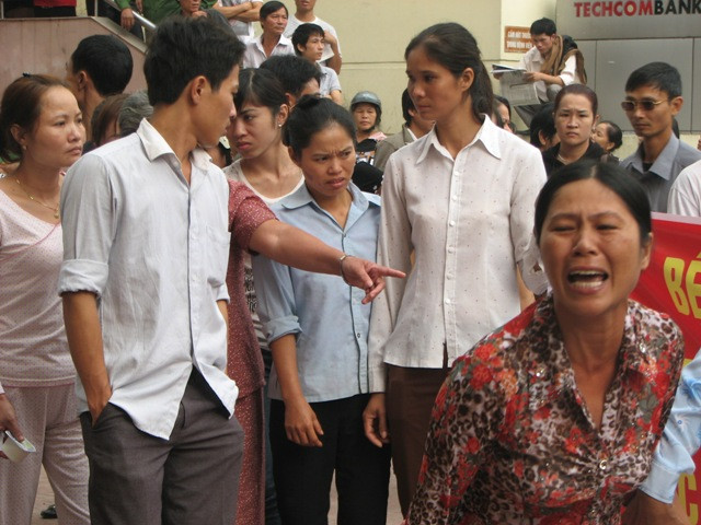 Nhiều người đã không dấu được sự lo lắng cho đứa trẻ mới 2 ngày tuổi đã bị kẻ xấu bắt cóc đi