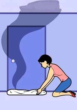 Khi bước chân vào một ngôi nhà cao tầng, nhiều tầng, việc đầu tiên bạn cần phải để ý xem cầu thang bộ, cầu thang thoát nạn ở đâu. Có thể bạn đi bằng lối thang máy nhưng vẫn cần đưa mắt chú ý đến vị trí đặt các phương tiện chữa cháy để khi xảy ra hỏa hoạn, các phương tiện này có thể giúp bạn thoát nạn. Hoặc đôi khi các cuộn dây vòi nước chính là các “dây” cứu nạn khi có hỏa hoạn. Khi có cháy hãy bình tĩnh suy xét là yếu tố quan trọng nhất. Dùng các thiết bị chữa cháy có sẵn dập tắt đám cháy. Nếu không dập được cháy hãy đóng cửa phòng bị cháy lại. Tìm các lối thoát nạn sẵn có theo đèn chỉ dẫn (hoặc nghe thông báo qua hệ thống truyền thanh, vô tuyến). Có thể tìm lối thoát sang các phòng khác. Lưu ý hãy sử dụng cầu thang bộ hay theo lối đèn có chữ "EXIT" - lối ra để thoát nạn. Tuyệt đối không dùng thang máy vì khi xảy ra hỏa hoạn có thể nguồn điện bị ngắt, bạn sẽ bạn kẹt trong đó. Đồng thời trên đường đi, hãy báo cho hàng xóm hoặc những người khác ở các phòng lân cận biết đang có cháy xảy ra. Nếu phải băng qua lửa thì hãy dùng chăn, áo thấm nước ướt trùm lên người. Bò hoặc đi khom người khi di chuyển trong vùng có nhiều khói. Nếu có điều kiện, hãy dùng khăn thấm nước để bị lên mũi sẽ giúp hạn chế hít phải khí độc. Lưu ý: nếu phải mở cửa hãy kiểm tra nhiệt độ trước khi mở (bằng cách sờ tay vào cửa). Nếu nhiệt độ quá cao, tuyệt đối không được mở. Khi mở cửa, nên tránh mặt, né người sang một bên đề phòng lửa tạt (để tránh tổn thương do hiện tượng chênh lệch áp suất). Khi vào phòng nếu thấy có khói lùa vào hãy dùng vải, giẻ ướt chặn lấy chân cửa. Nếu không tìm thấy lối ra cửa chính, hãy di chuyển ra ban công hoặc mở cửa sổ. Rồi từ ban công/cửa sổ hãy hô to cho mọi người biết. Sau đó gọi ngay cho lực lượng phòng cháy chữa cháy (số 114) để thông báo vị trí cụ thể của mình. Trong khi chờ đợi lực lượng phòng cháy chữa cháy chuyên nghiệp, hãy tìm các phương tiện cứu nạn có sẵn trong tòa nhà được trang bị từ trước như thang, dây thoát hiểm để xuống. Hãy quan sát kỹ để tìm kiếm phương tiện, đôi khi tấm rèm, ga xé dọc, quần áo gió buộc lại cũng có thể là phương tiện giúp bạn thoát nạn. Lưu ý, tuyệt đối không hoảng hốt, nhảy từ trên cao xuống sẽ rất nguy hiểm. Khi có thang, đệm của lực lượng phòng cháy chữa cháy, cứu hộ cứu nạn đến và được yêu cầu, bạn mới nhảy xuống. Khi bước chân vào một ngôi nhà cao tầng, nhiều tầng, việc đầu tiên bạn cần phải để ý xem cầu thang bộ, cầu thang thoát nạn ở đâu. Có thể bạn đi bằng lối thang máy nhưng vẫn cần đưa mắt chú ý đến vị trí đặt các phương tiện chữa cháy để khi xảy ra hỏa hoạn, các phương tiện này có thể giúp bạn thoát nạn. Hoặc đôi khi các cuộn dây vòi nước chính là các “dây” cứu nạn khi có hỏa hoạn. Khi có cháy hãy bình tĩnh suy xét là yếu tố quan trọng nhất. Dùng các thiết bị chữa cháy có sẵn dập tắt đám cháy. Nếu không dập được cháy hãy đóng cửa phòng bị cháy lại. Tìm các lối thoát nạn sẵn có theo đèn chỉ dẫn (hoặc nghe thông báo qua hệ thống truyền thanh, vô tuyến). Có thể tìm lối thoát sang các phòng khác. Lưu ý hãy sử dụng cầu thang bộ hay theo lối đèn có chữ "EXIT" - lối ra để thoát nạn. Tuyệt đối không dùng thang máy vì khi xảy ra hỏa hoạn có thể nguồn điện bị ngắt, bạn sẽ bạn kẹt trong đó. Đồng thời trên đường đi, hãy báo cho hàng xóm hoặc những người khác ở các phòng lân cận biết đang có cháy xảy ra. Nếu phải băng qua lửa thì hãy dùng chăn, áo thấm nước ướt trùm lên người. Bò hoặc đi khom người khi di chuyển trong vùng có nhiều khói. Nếu có điều kiện, hãy dùng khăn thấm nước để bị lên mũi sẽ giúp hạn chế hít phải khí độc. Lưu ý: nếu phải mở cửa hãy kiểm tra nhiệt độ trước khi mở (bằng cách sờ tay vào cửa). Nếu nhiệt độ quá cao, tuyệt đối không được mở. Khi mở cửa, nên tránh mặt, né người sang một bên đề phòng lửa tạt (để tránh tổn thương do hiện tượng chênh lệch áp suất). Khi vào phòng nếu thấy có khói lùa vào hãy dùng vải, giẻ ướt chặn lấy chân cửa. Nếu không tìm thấy lối ra cửa chính, hãy di chuyển ra ban công hoặc mở cửa sổ. Rồi từ ban công/cửa sổ hãy hô to cho mọi người biết. Sau đó gọi ngay cho lực lượng phòng cháy chữa cháy (số 114) để thông báo vị trí cụ thể của mình. Trong khi chờ đợi lực lượng phòng cháy chữa cháy chuyên nghiệp, hãy tìm các phương tiện cứu nạn có sẵn trong tòa nhà được trang bị từ trước như thang, dây thoát hiểm để xuống. Hãy quan sát kỹ để tìm kiếm phương tiện, đôi khi tấm rèm, ga xé dọc, quần áo gió buộc lại cũng có thể là phương tiện giúp bạn thoát nạn. Lưu ý, tuyệt đối không hoảng hốt, nhảy từ trên cao xuống sẽ rất nguy hiểm. Khi có thang, đệm của lực lượng phòng cháy chữa cháy, cứu hộ cứu nạn đến và được yêu cầu, bạn mới nhảy xuống.