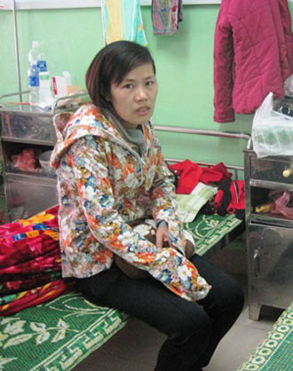 Chị Lê Thị Thắm người chứng kiến vụ việc kể lại với PV Chị Lê Thị Thắm người chứng kiến vụ việc kể lại với PV